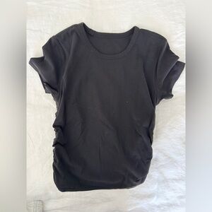 All it takes Nulu short sleeve tee